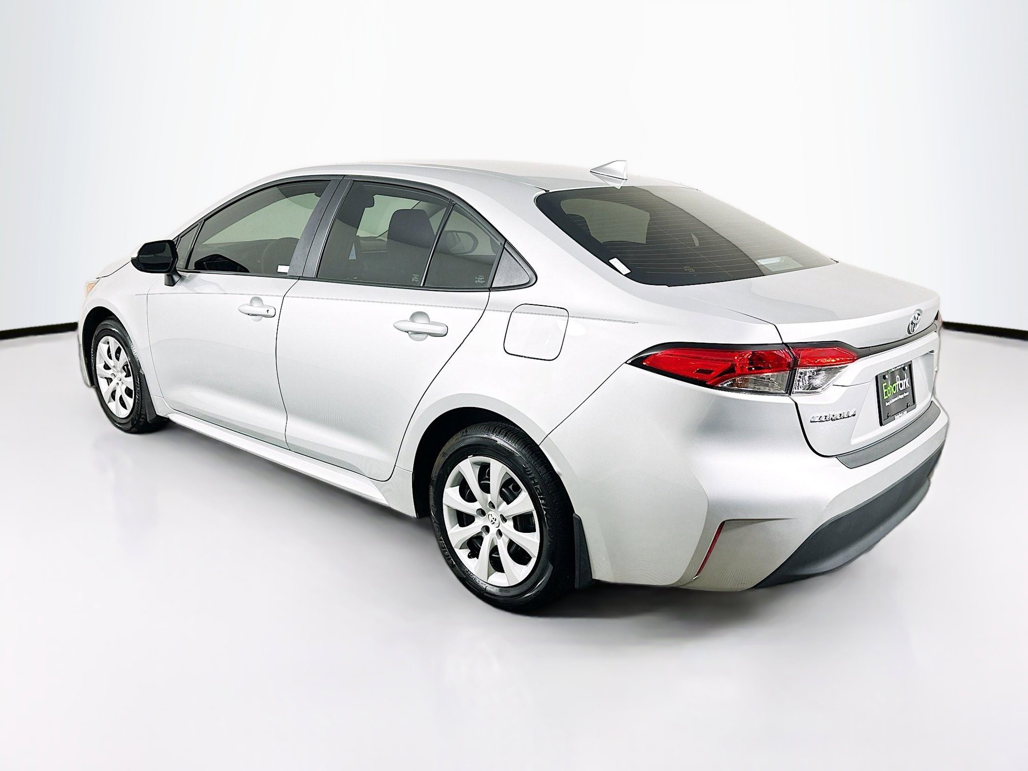 Used 2025 Toyota Corolla LE image 5