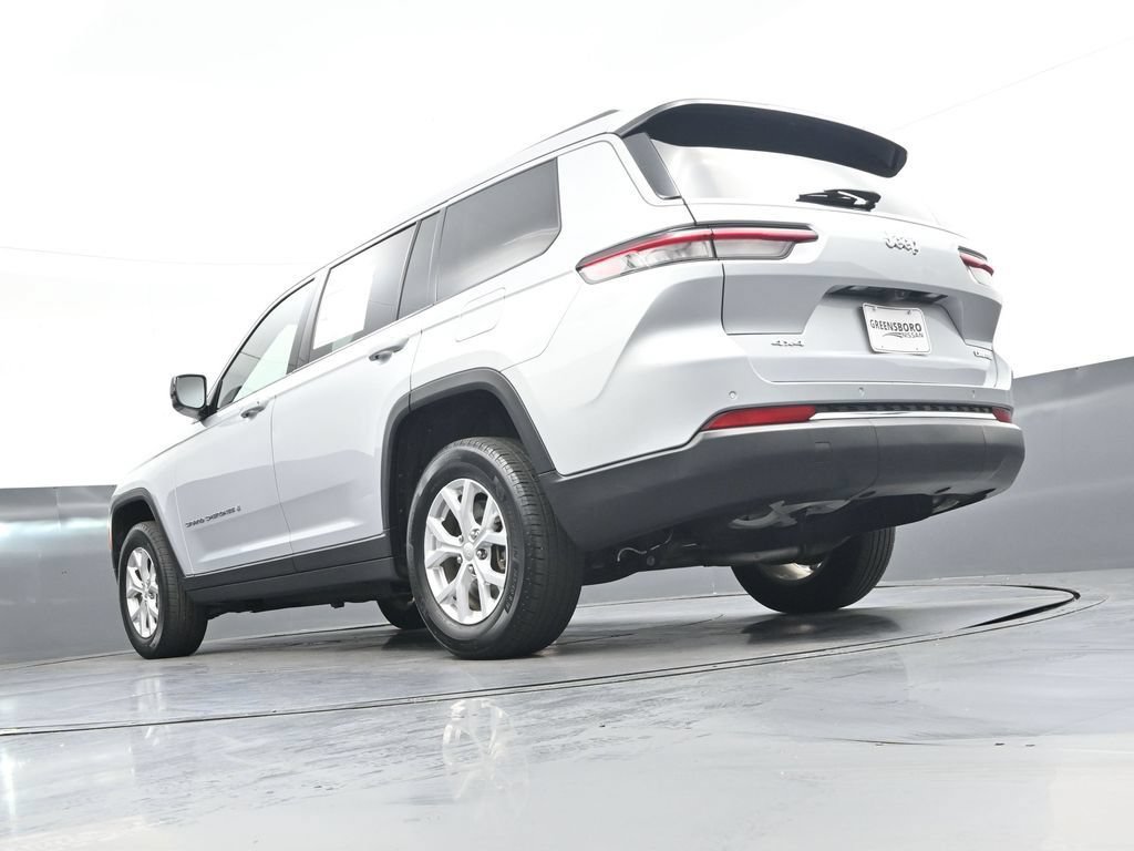 Used 2023 Jeep Grand Cherokee L Limited AWD/4WD image 46