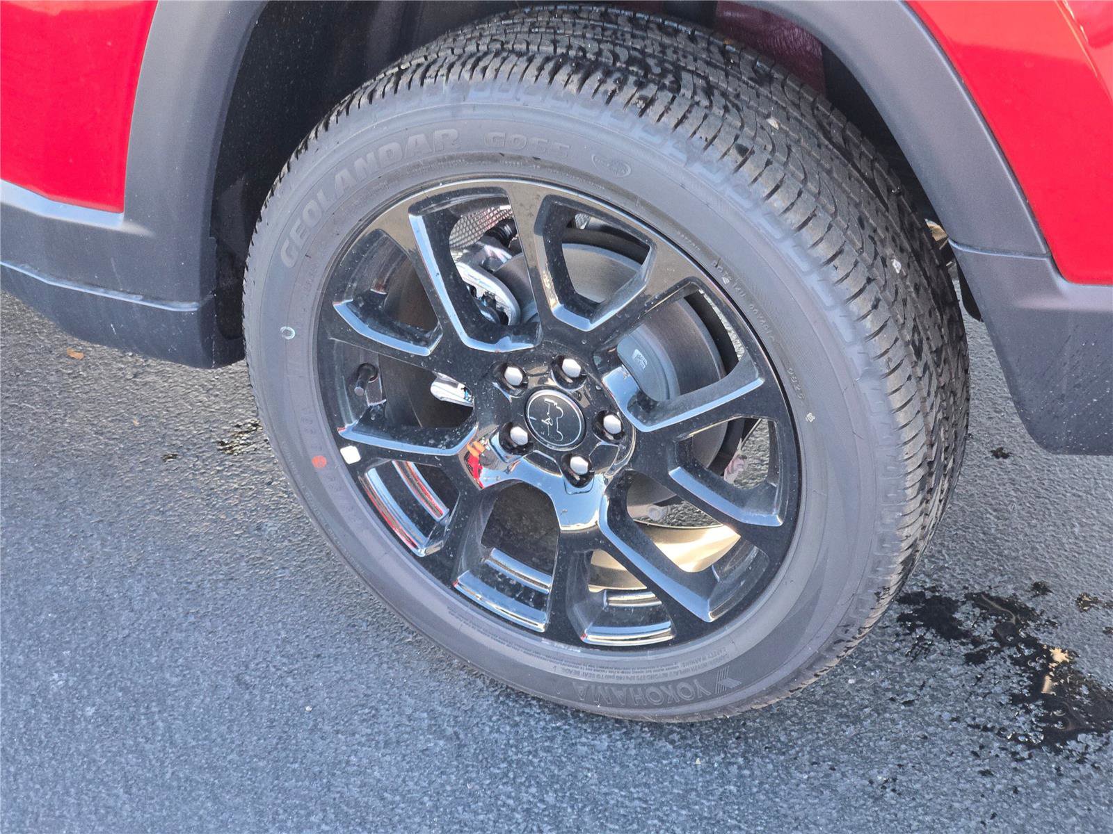 New 2026 Jeep Compass Latitude image 18