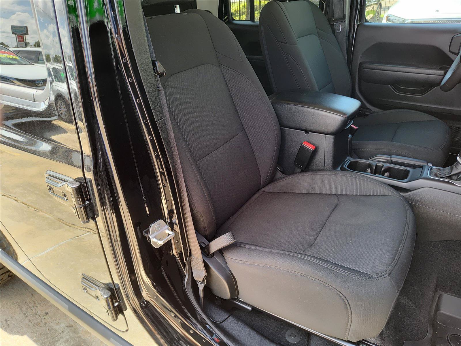 Used 2023 Jeep Gladiator Sport AWD/4WD image 21