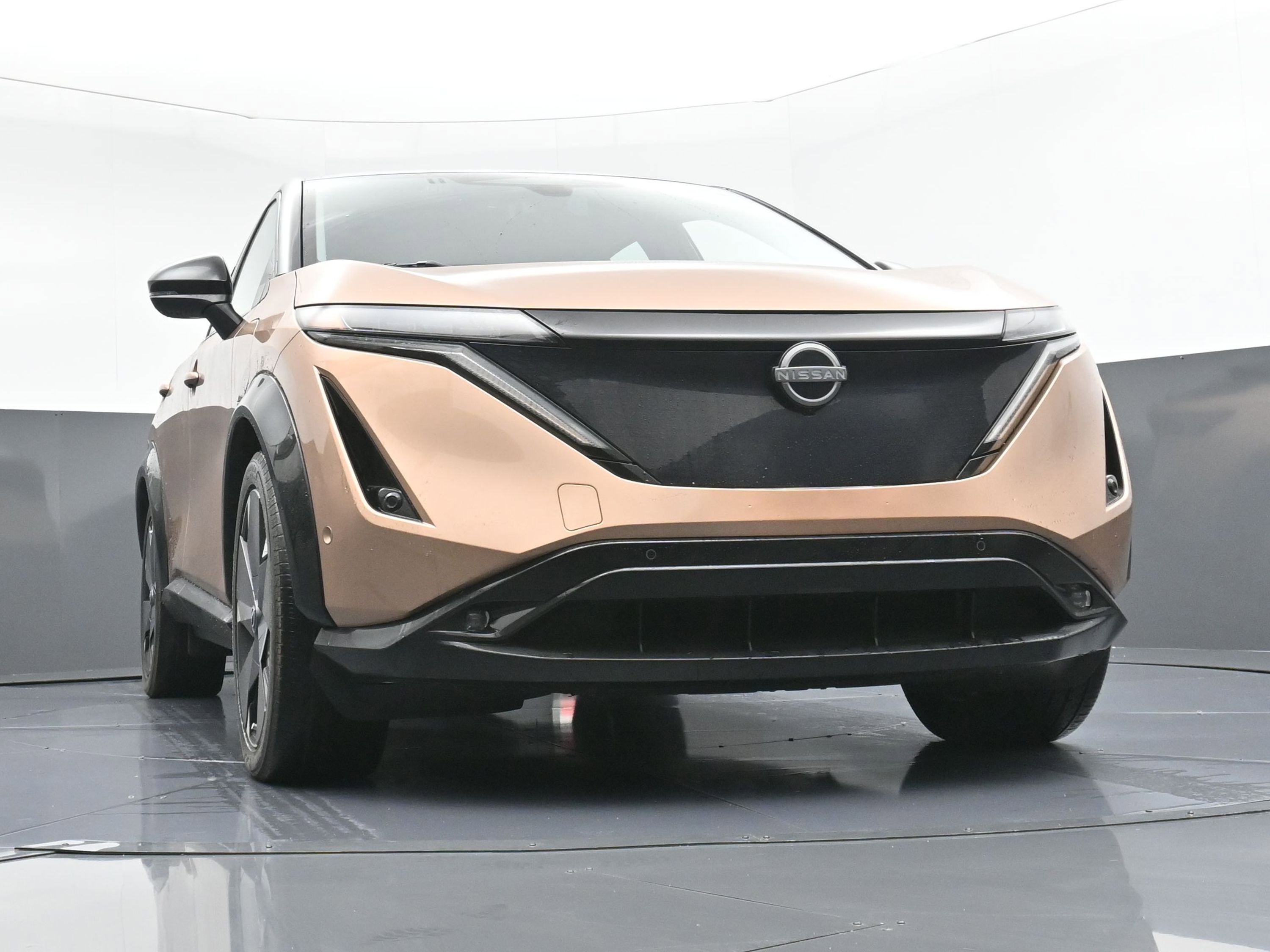 Used 2023 Nissan Ariya image 21