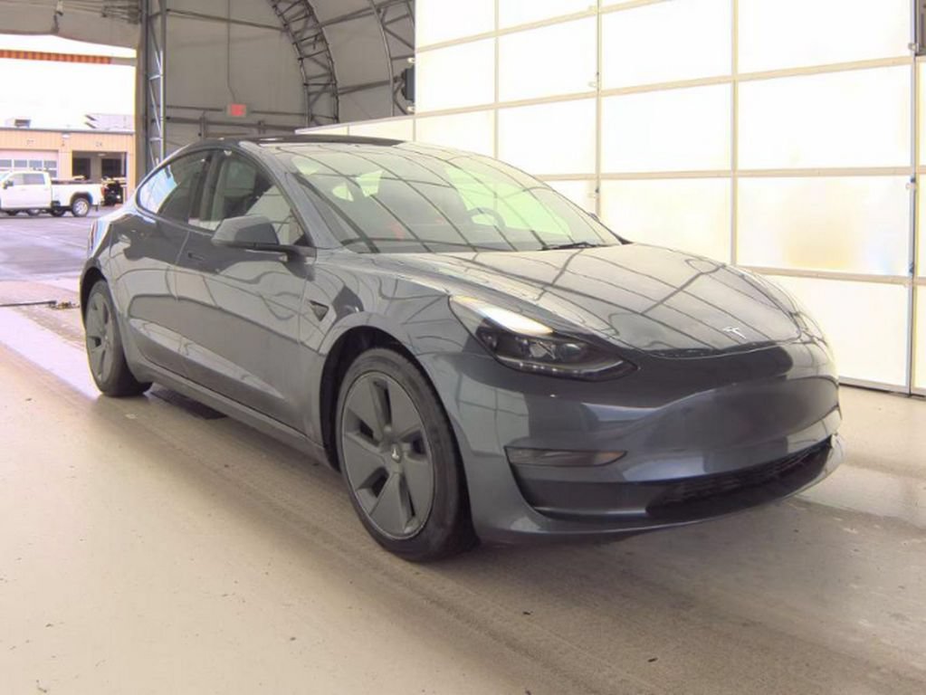 Used 2023 Tesla Model 3 Standard Range RWD image 4