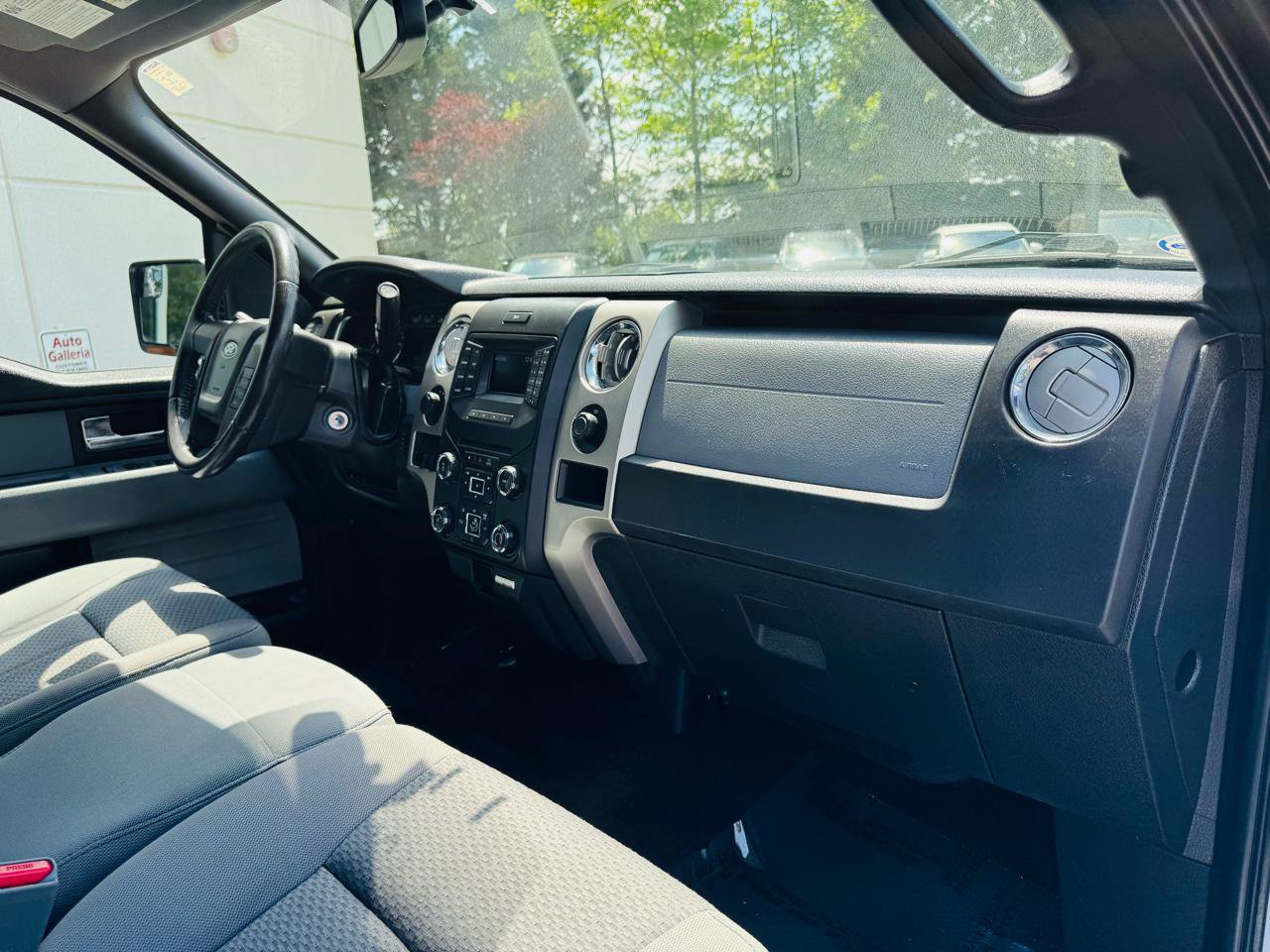 Used 2014 Ford F150 XLT w/ Equipment Group 302A Luxury AWD/4WD image 18