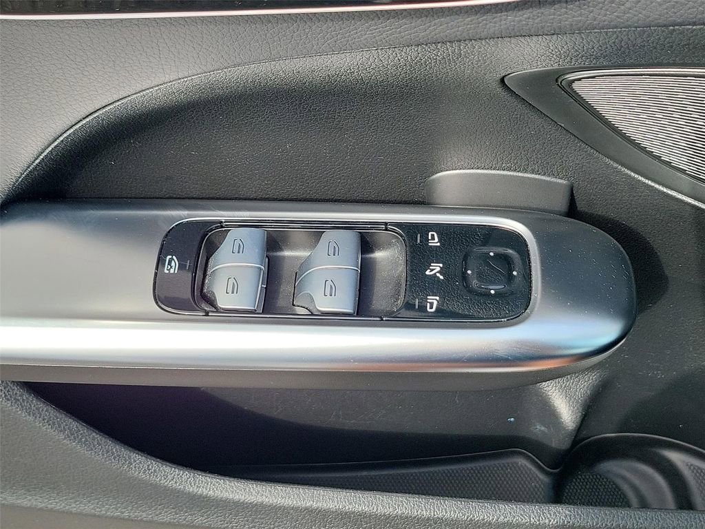 Used 2024 Mercedes-Benz C 300 Sedan image 16