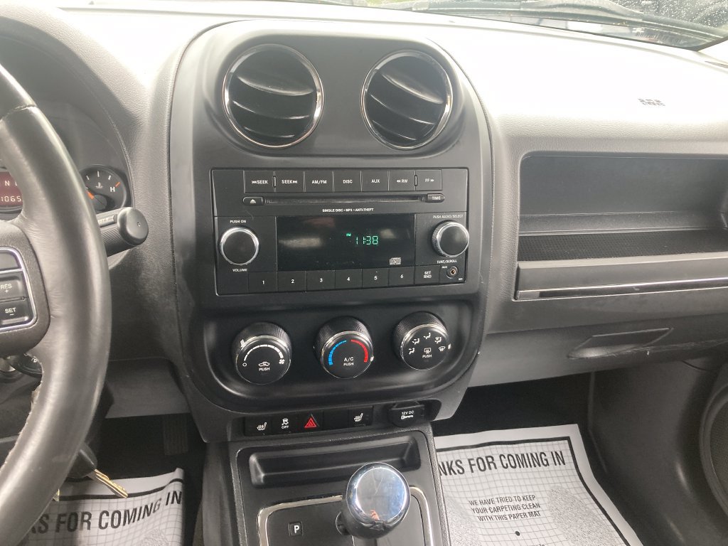Used 2015 Jeep Patriot High Altitude AWD/4WD image 23