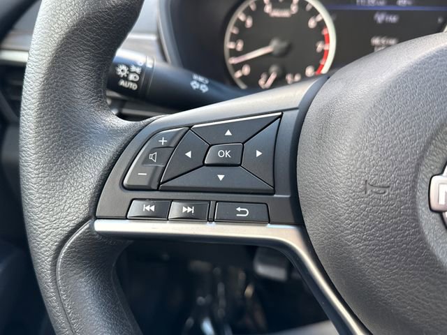 Used 2024 Nissan Altima 2.5 SV FWD image 30