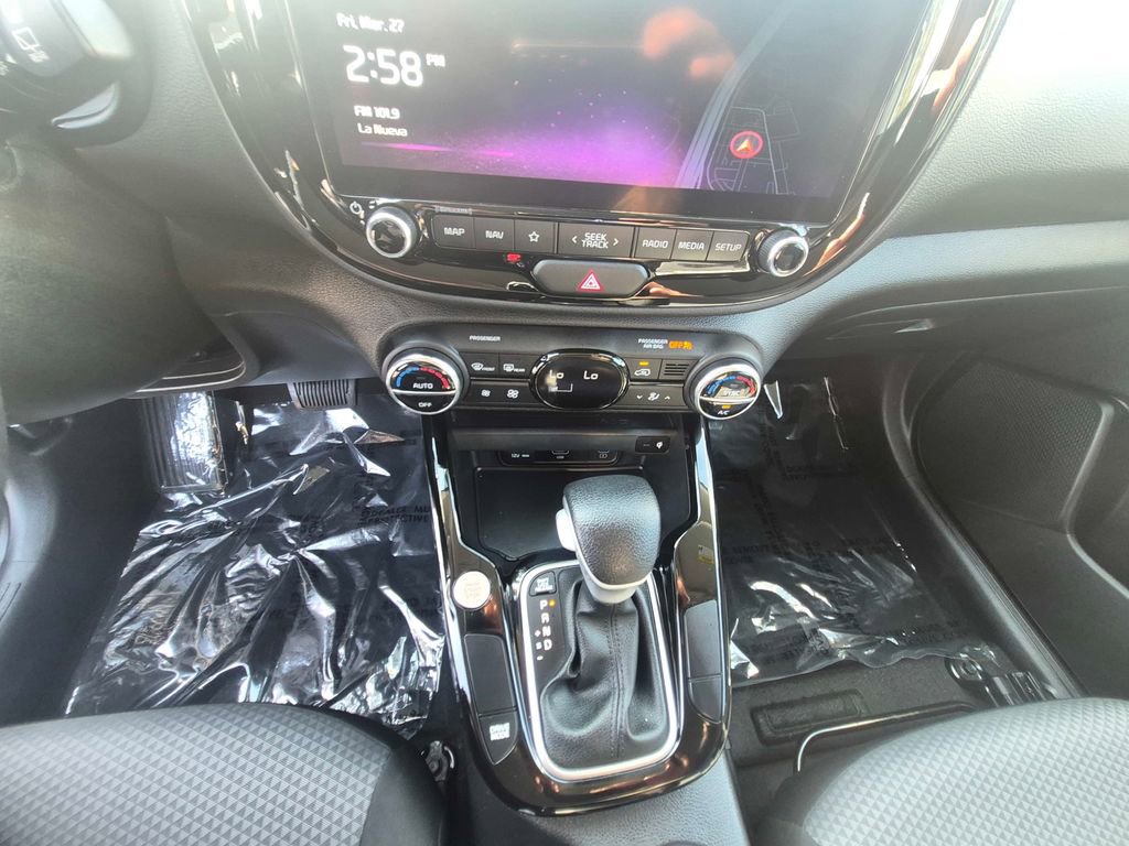 Used 2023 Kia Soul S image 21