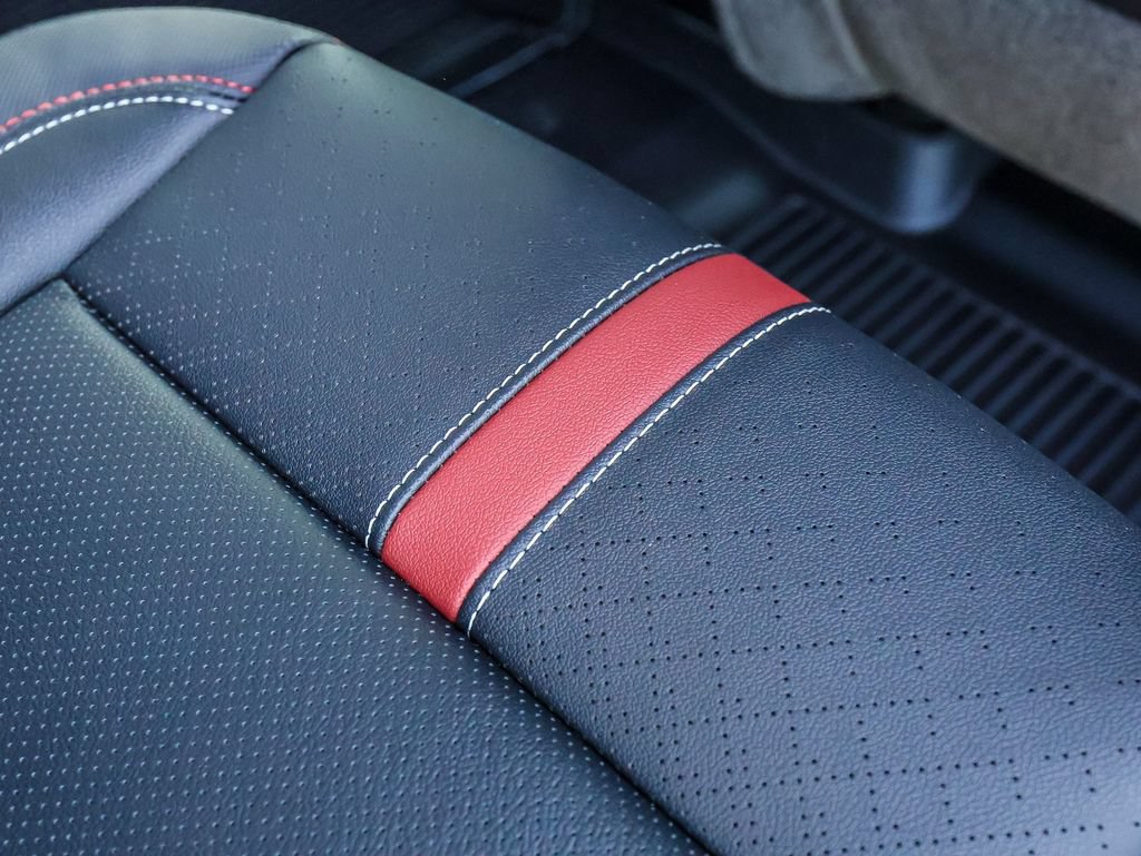 New 2026 Chevrolet Traverse RS w/ LPO, Floor Liner Package FWD image 47