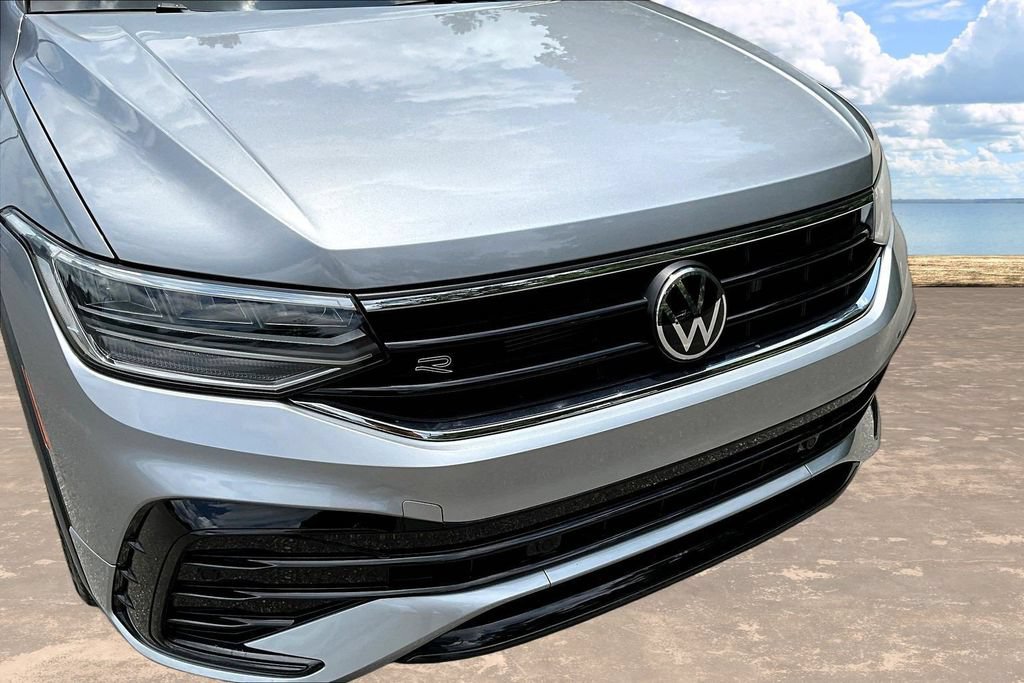 Used 2023 Volkswagen Tiguan SE R-Line FWD image 36