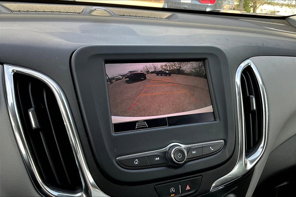 Used 2022 Chevrolet Equinox LS w/ LS Convenience Package image 32