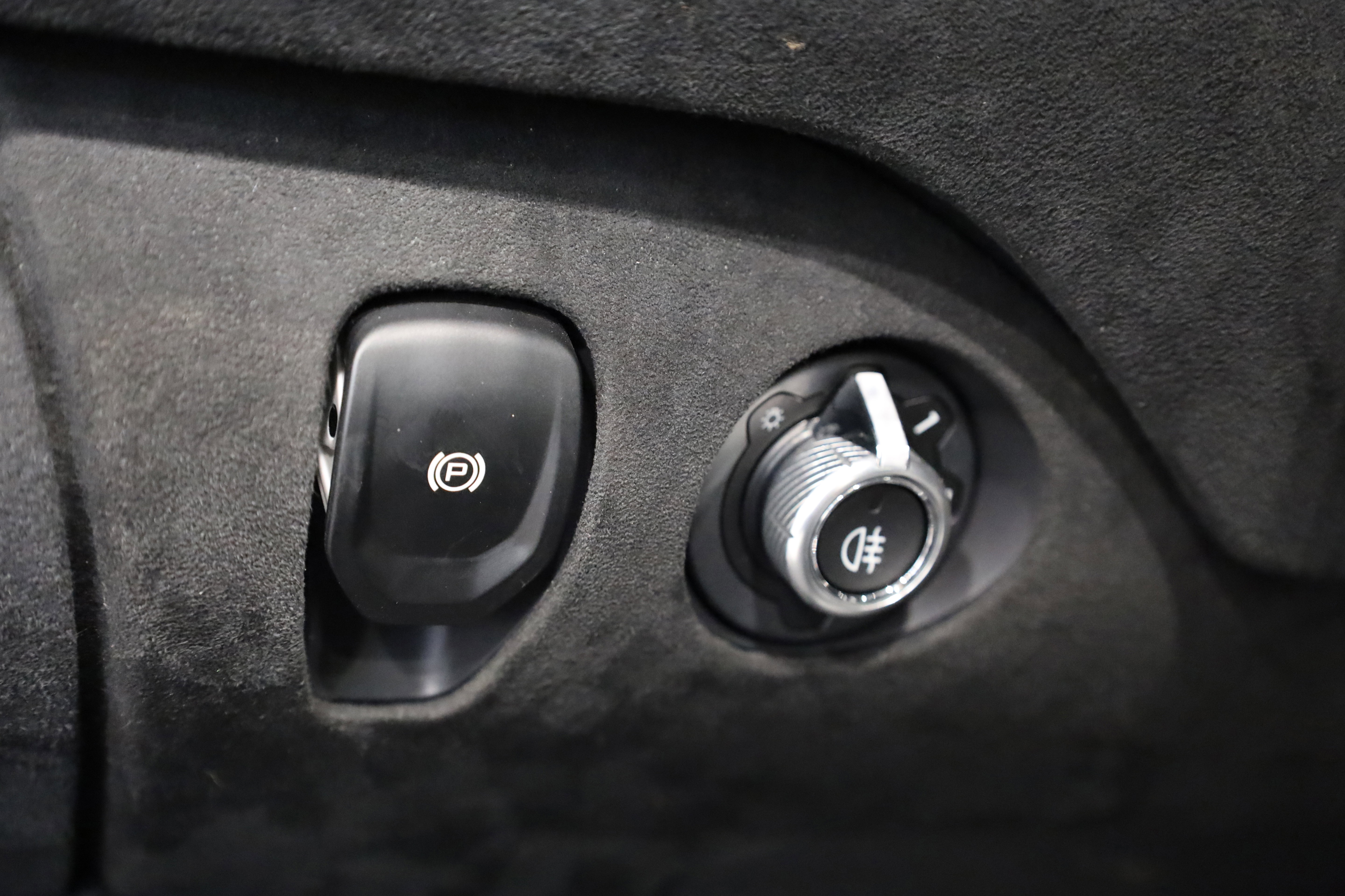 Used 2025 McLaren 750S image 19