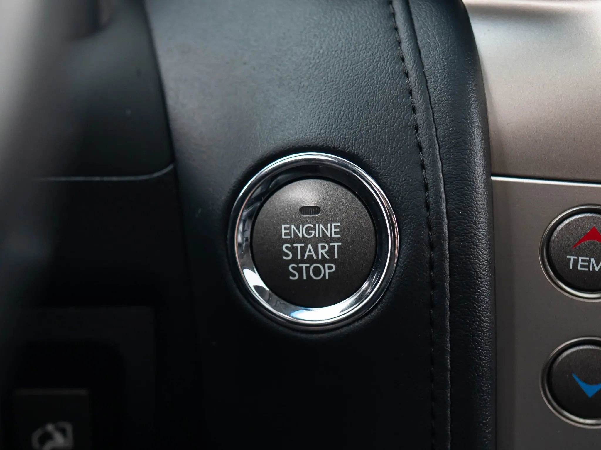 Used 2015 Lexus LX 570 4WD image 33