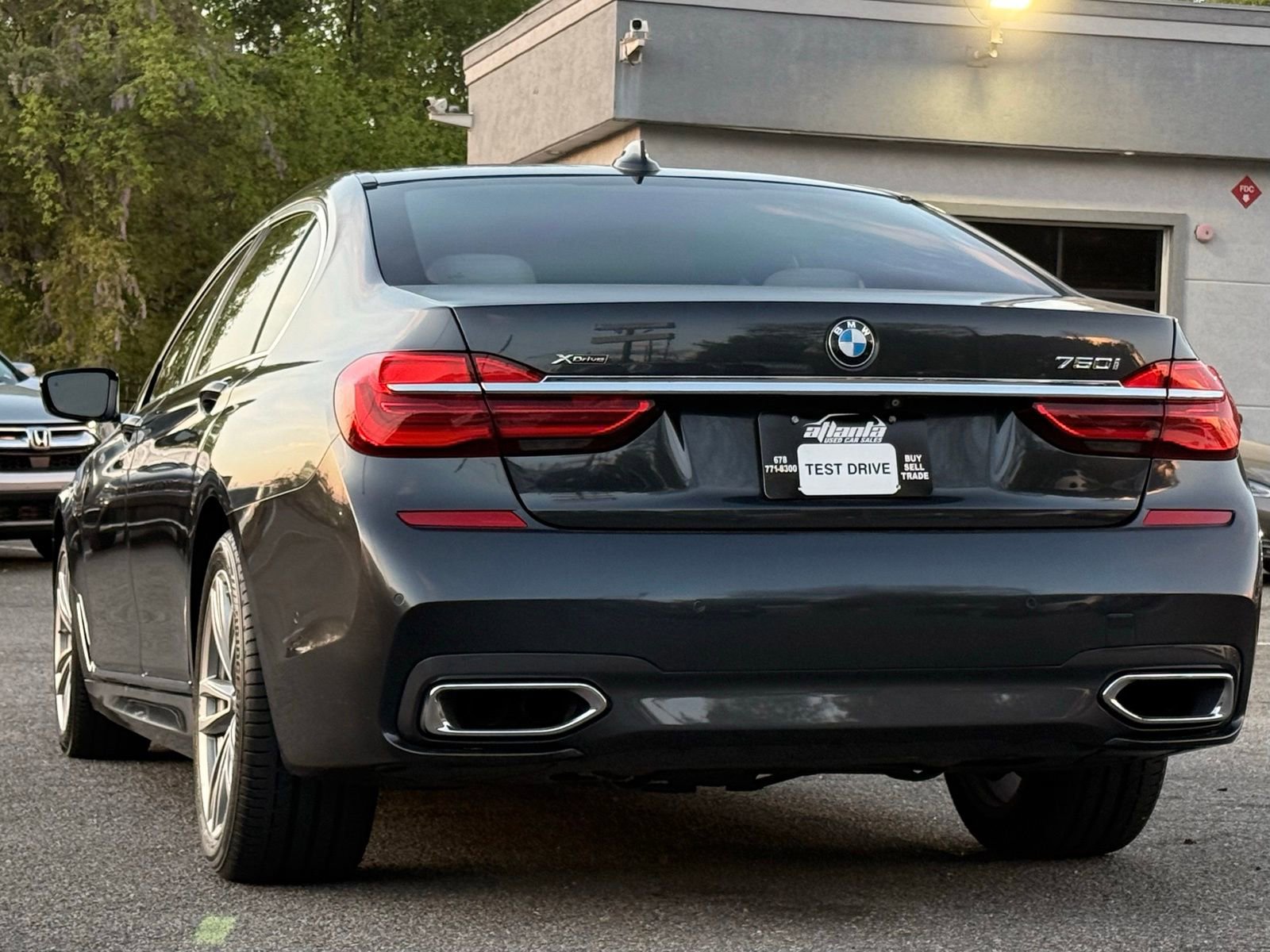 Used 2016 BMW 750i xDrive image 3