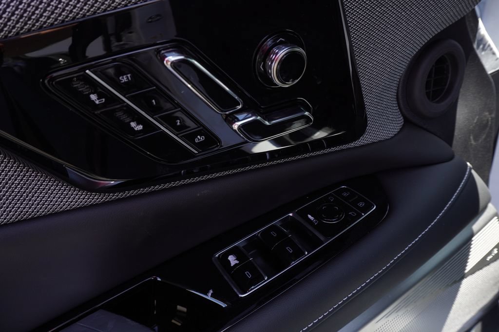 New 2025 Cadillac Optiq Luxury 1 AWD/4WD image 16