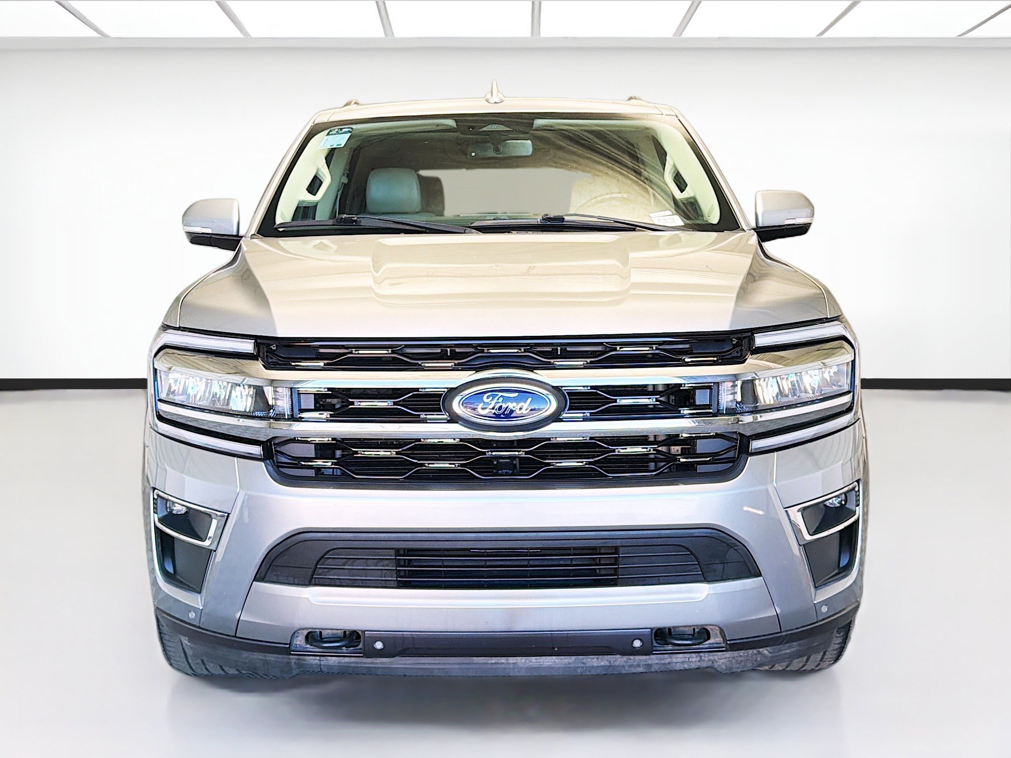 Used 2022 Ford Expedition Max Limited AWD/4WD image 2