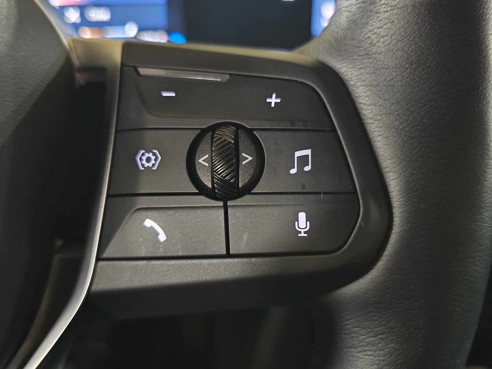 Used 2025 BMW X2 xDrive28i w/ Technology Package image 29