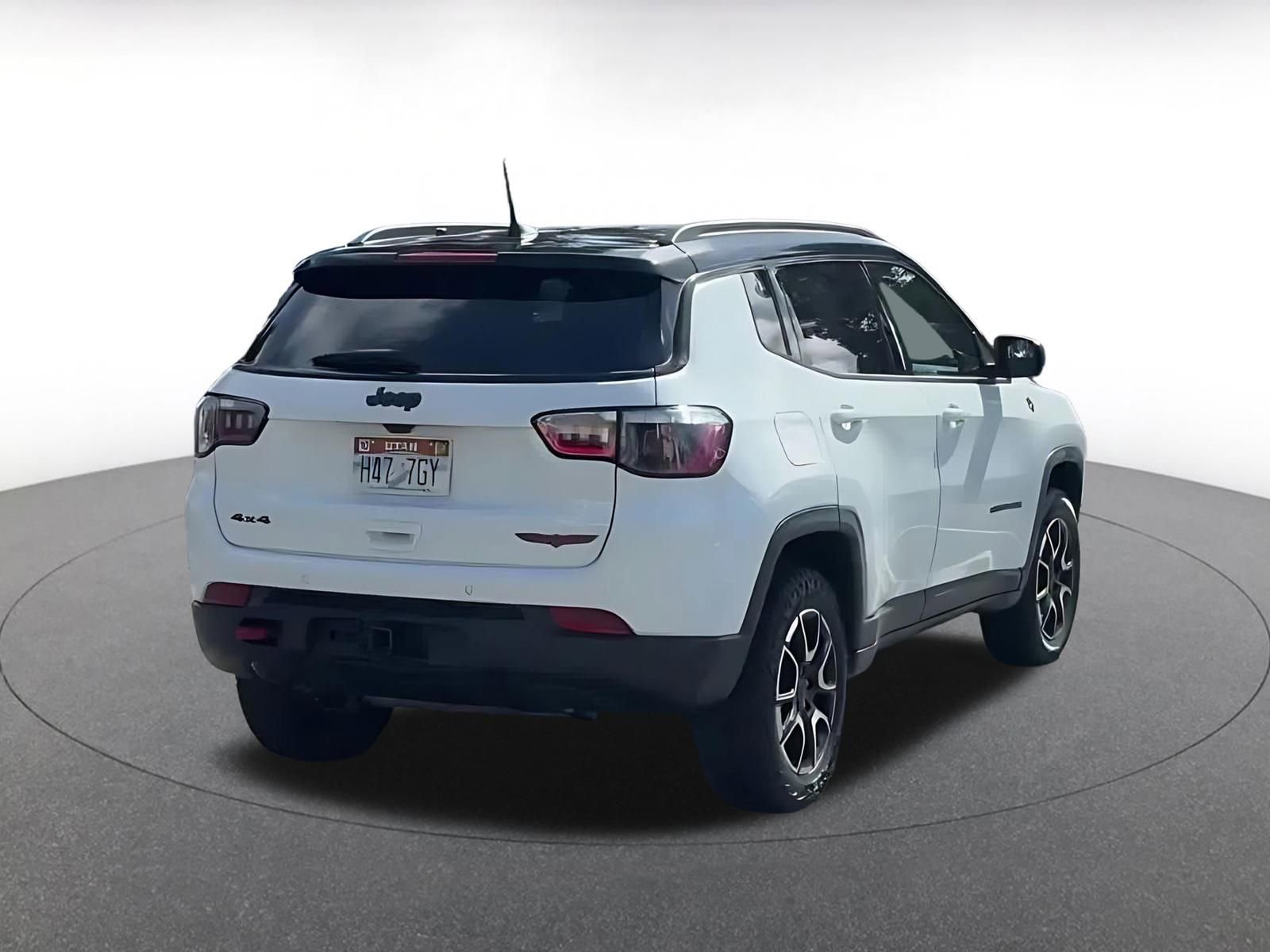 Used 2025 Jeep Compass Trailhawk w/ Trailer Tow Group image 14