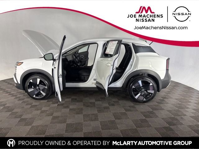 Used 2025 Nissan Kicks SR image 9