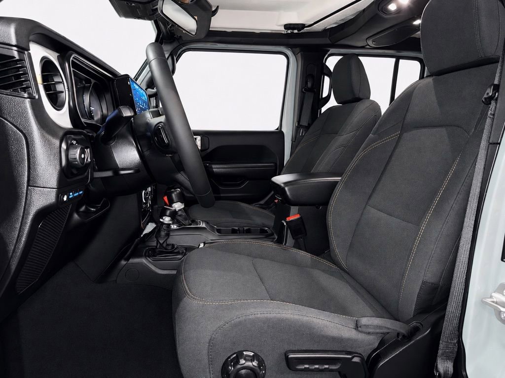 Used 2024 Jeep Wrangler Unlimited AWD/4WD image 15