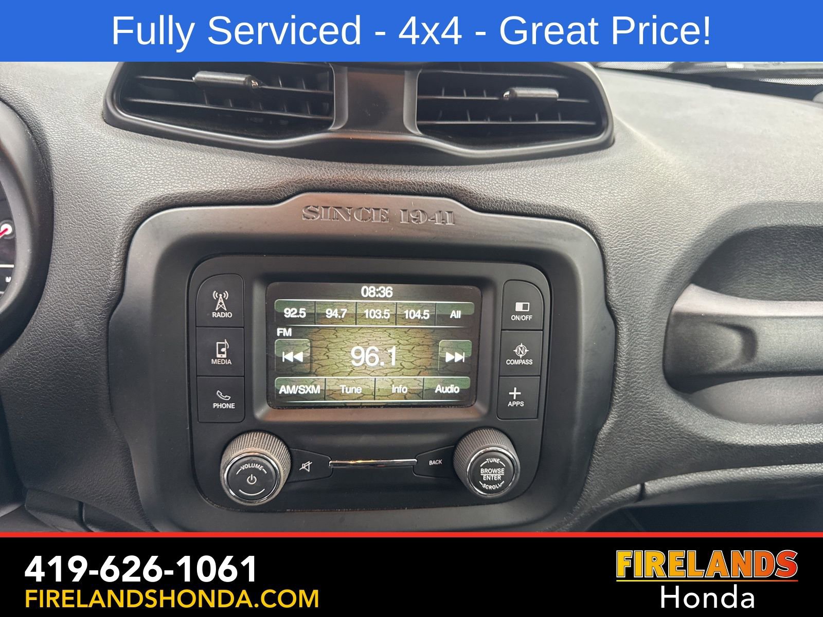 Used 2017 Jeep Renegade Latitude w/ Popular Equipment Group image 19