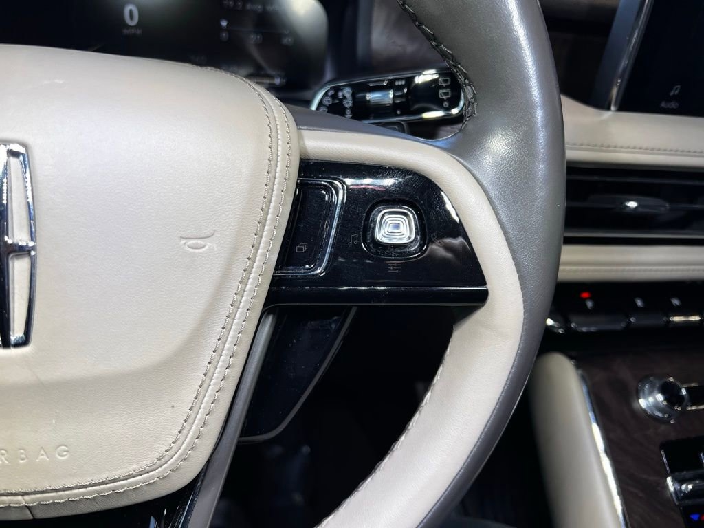 Used 2023 Lincoln Aviator Reserve w/ Equipment Group 201A image 25