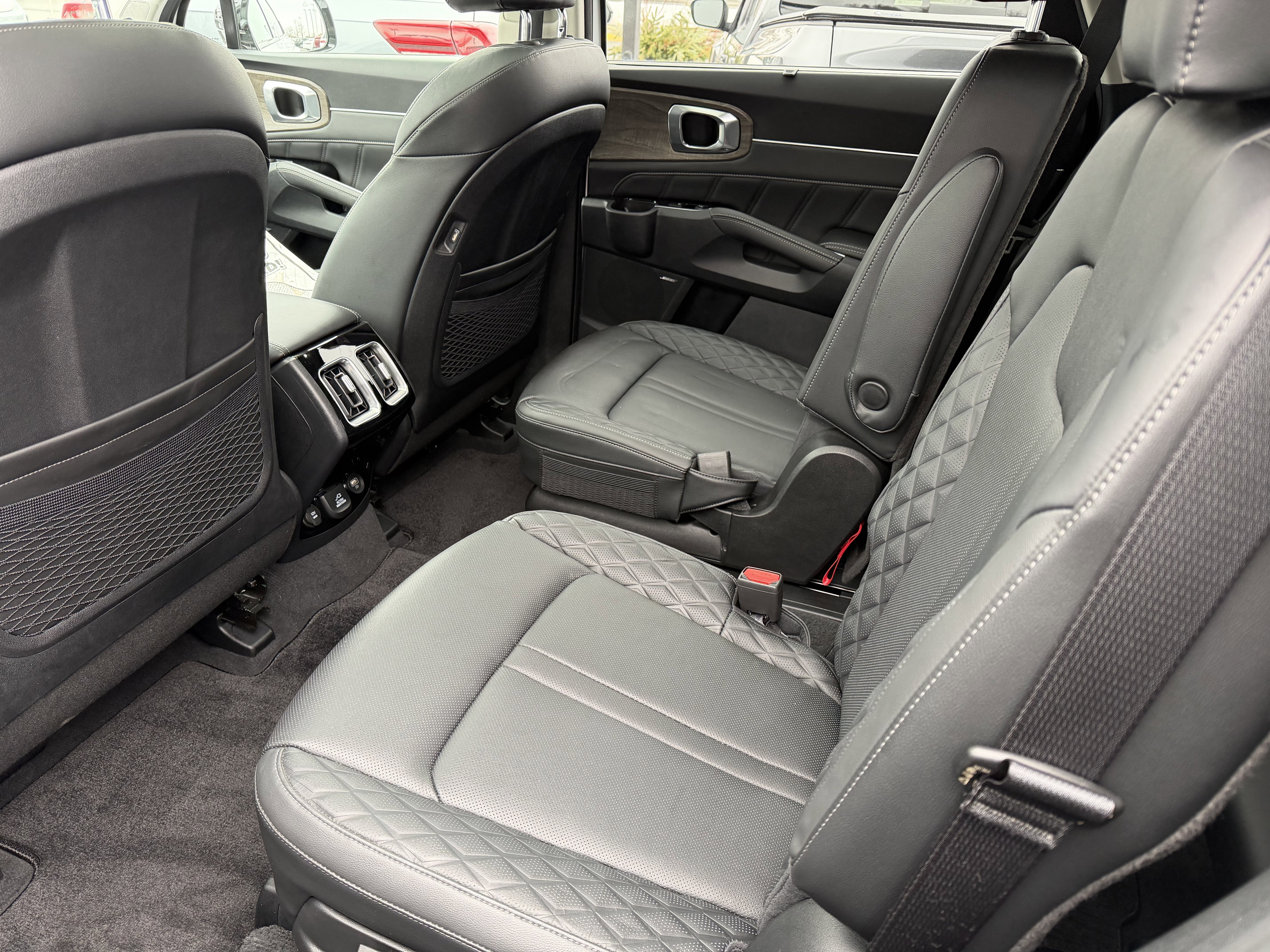 Used 2023 Kia Sorento SX Prestige image 27