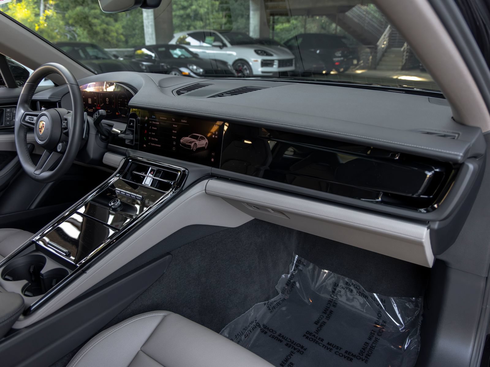 Certified 2025 Porsche Panamera image 56