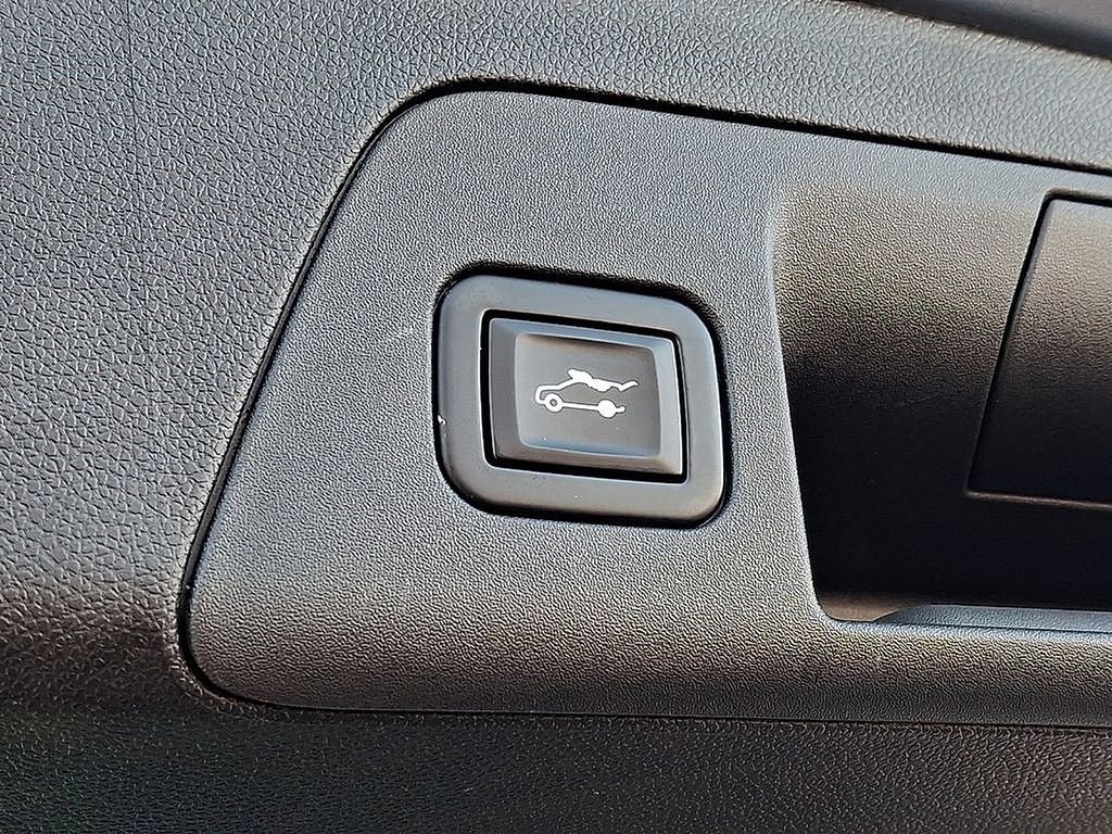 Used 2021 Buick Envision Avenir w/ Technology Package II image 30