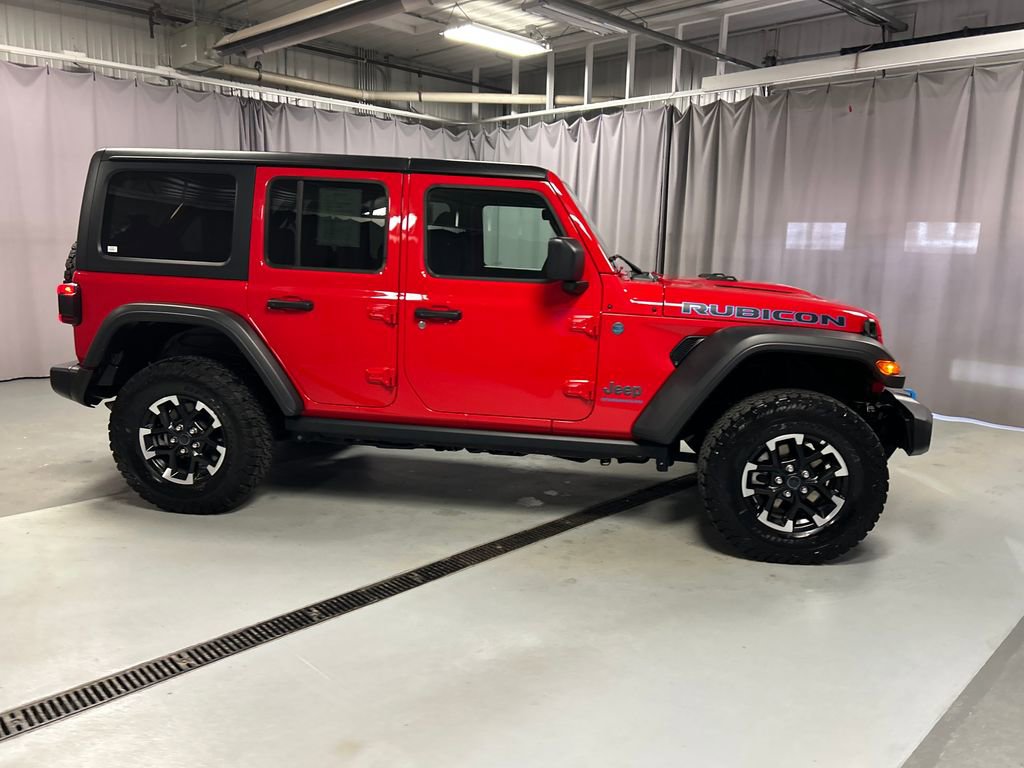 Used 2025 Jeep Wrangler Unlimited Rubicon 4xe w/ Safety Group AWD/4WD image 8