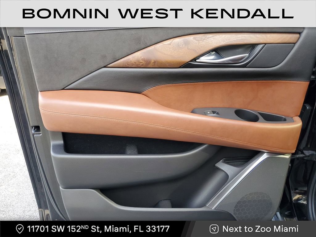 Used 2019 Cadillac Escalade ESV Premium Luxury image 19