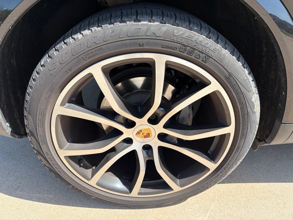 Used 2020 Porsche Cayenne S AWD/4WD image 9