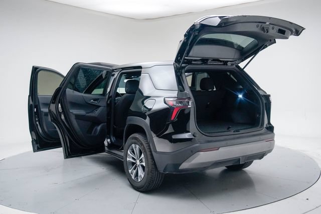 Used 2026 Chevrolet Equinox LT AWD/4WD image 18