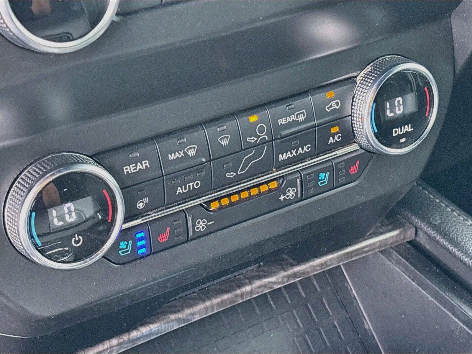 Used 2019 Ford Expedition Max Limited RWD image 16