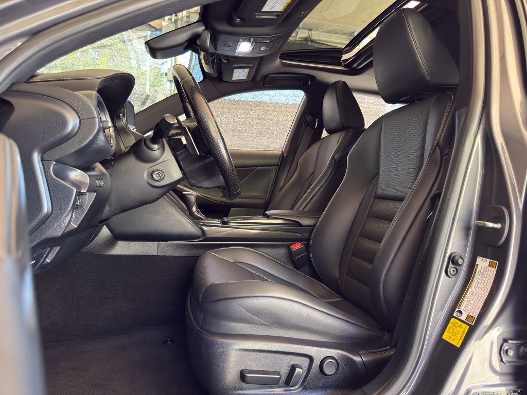 Certified 2025 Lexus IS 350 F Sport RWD image 16