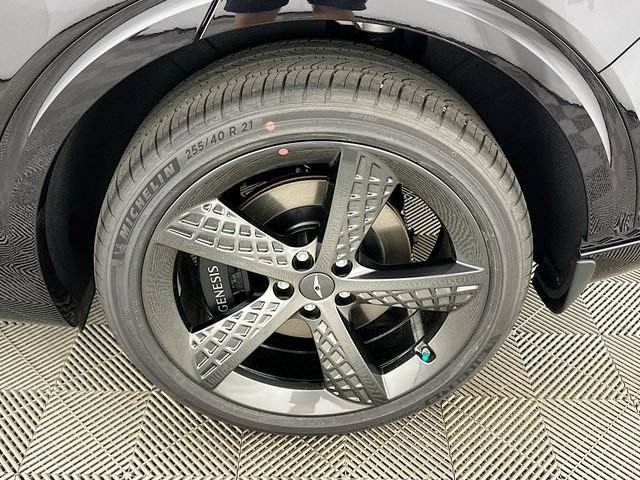 New 2025 Genesis GV70 2.5T w/ Sport Prestige Package AWD/4WD image 21