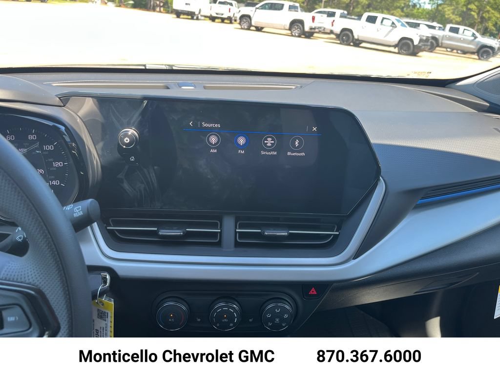 New 2026 Chevrolet Trax LS w/ LS Convenience Package FWD image 16