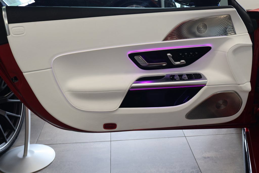 New 2026 Mercedes-Benz Maybach SL 680 image 6