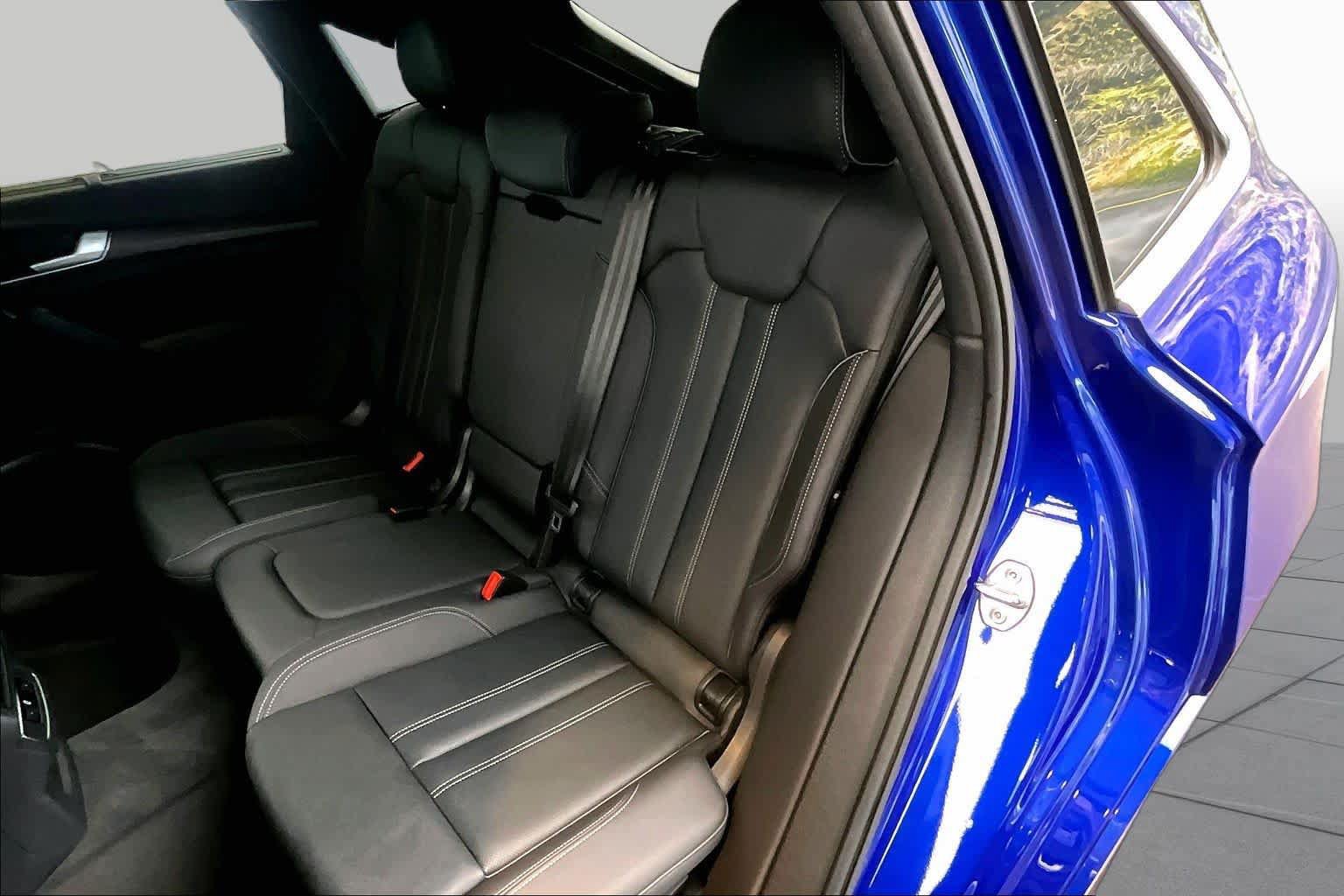 Certified 2024 Audi Q5 2.0T Premium Plus w/ Premium Plus Package AWD/4WD image 21
