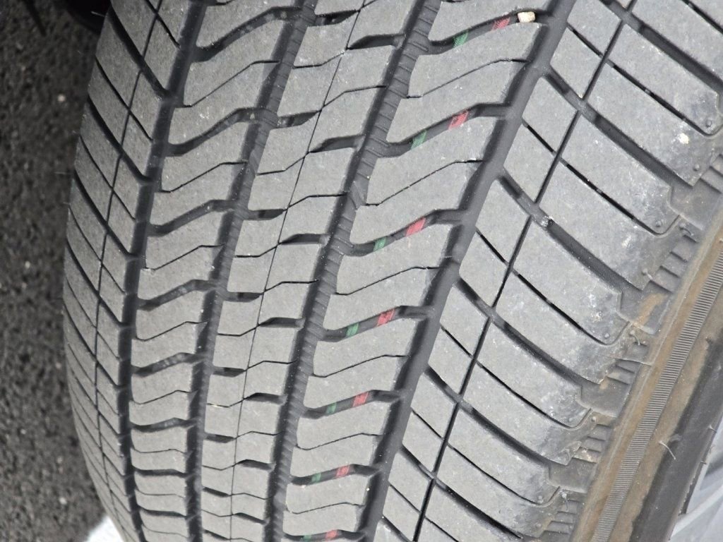 Used 2025 Chevrolet Suburban High Country image 33