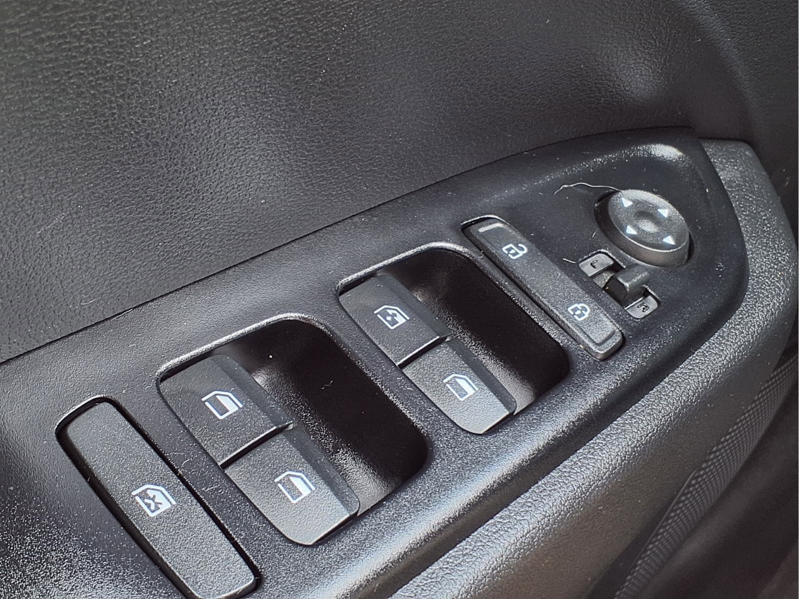 Used 2023 Hyundai Venue SEL w/ Cargo Package image 26