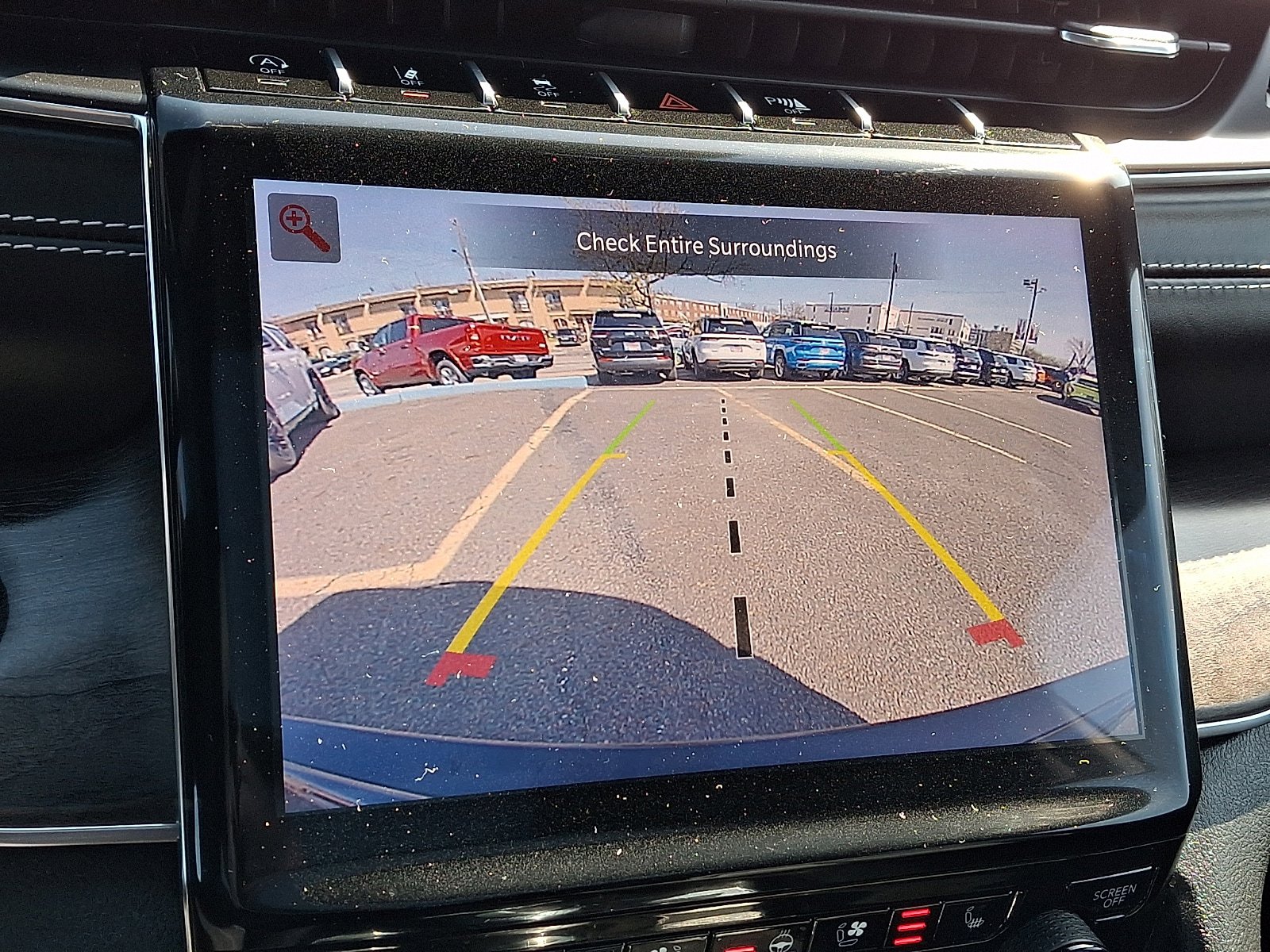 Used 2023 Jeep Grand Cherokee Overland AWD/4WD image 18