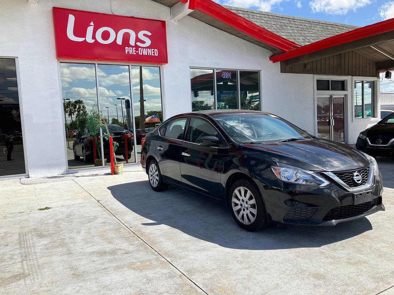 Used 2019 Nissan Sentra SV FWD image 9
