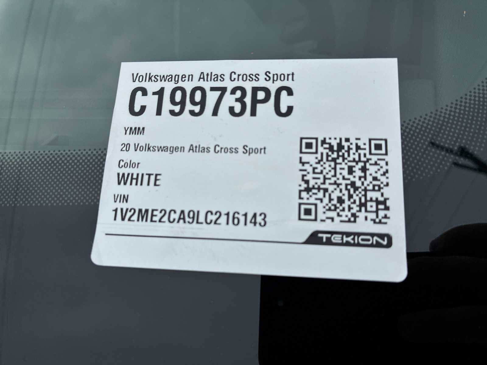 Used 2020 Volkswagen Atlas Cross Sport SEL image 34