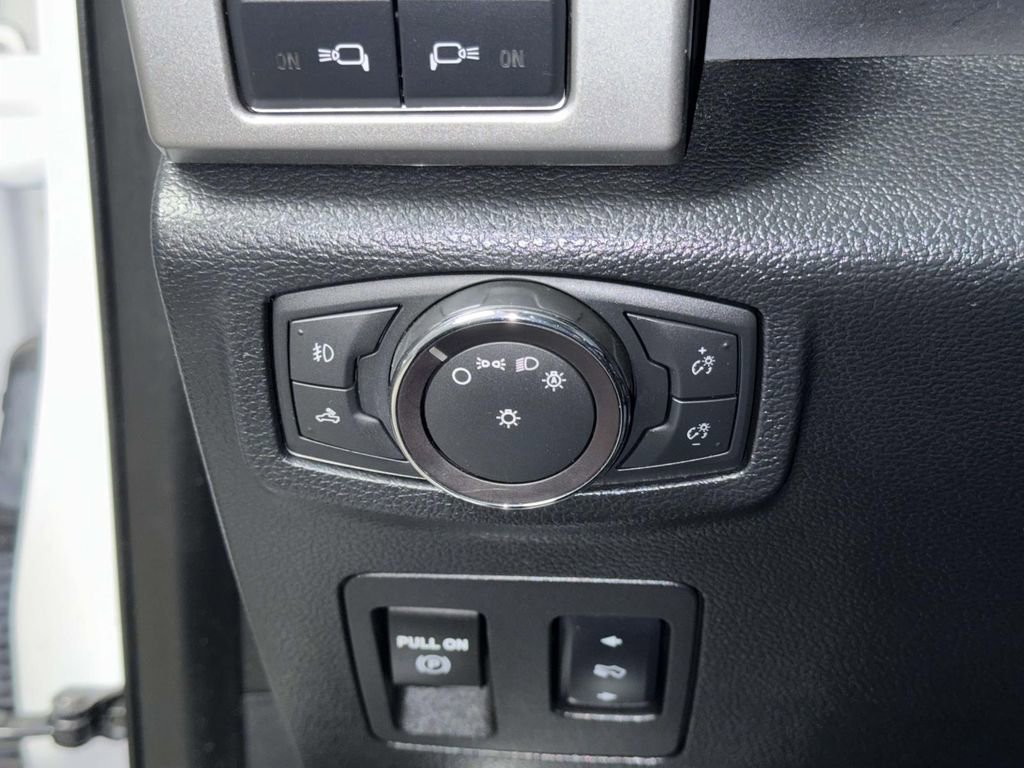 Used 2016 Ford F150 Lariat image 31