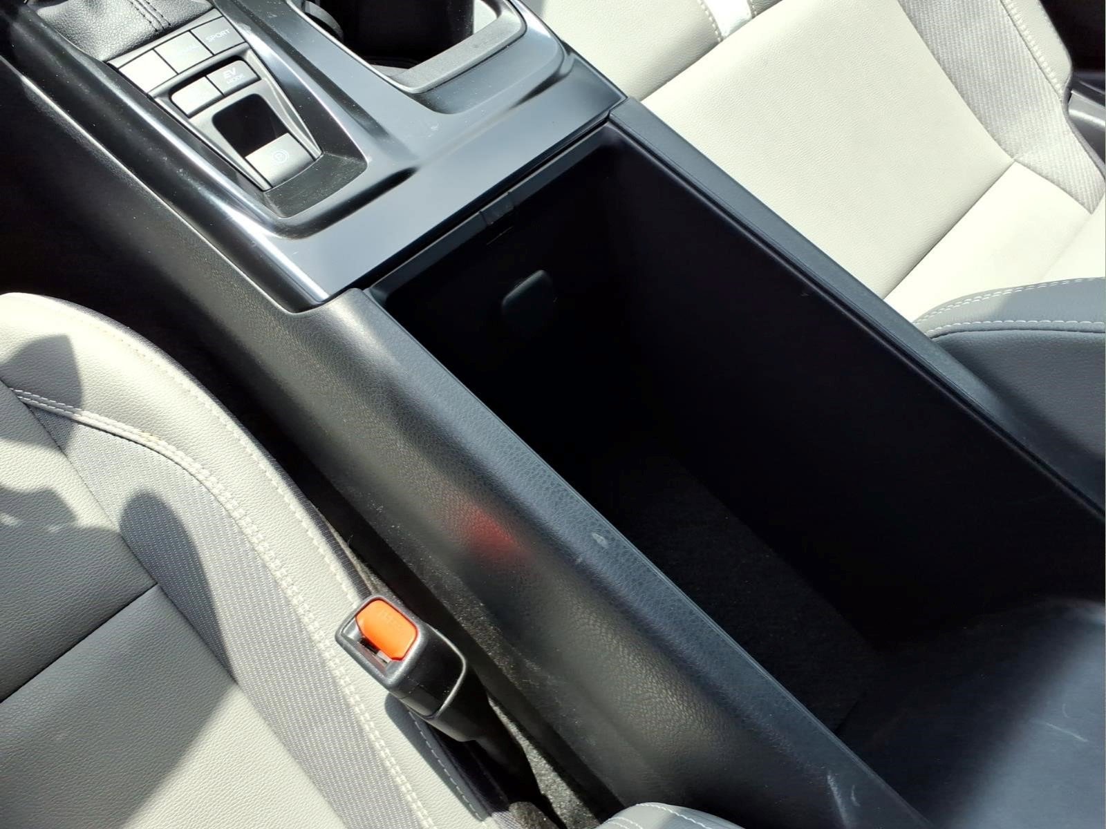 Used 2025 Toyota Camry SE AWD/4WD image 24