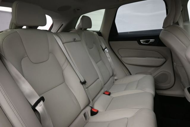 Used 2023 Volvo XC60 B5 Ultimate w/ Protection Package Premier AWD/4WD image 35