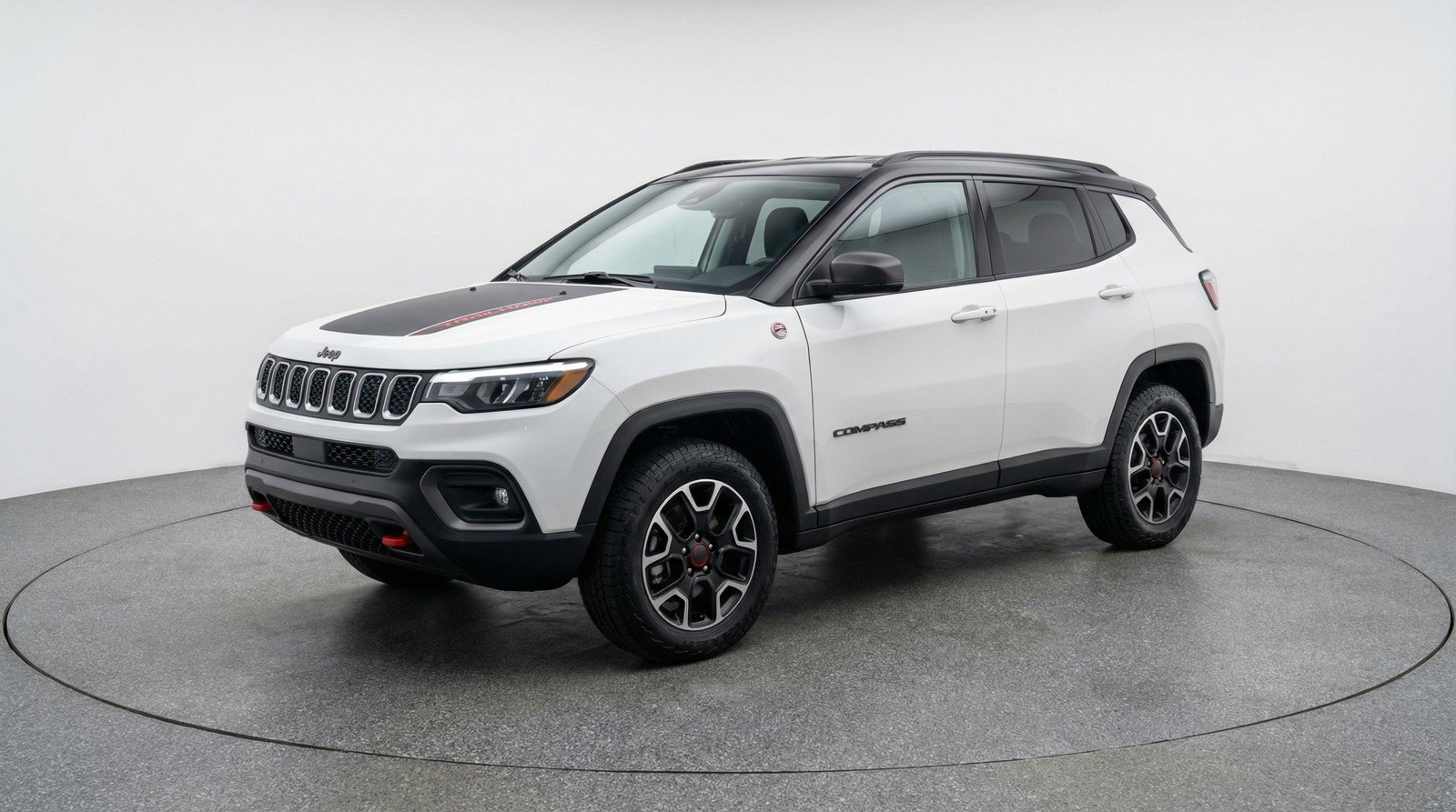 Used 2025 Jeep Compass Trailhawk image 3