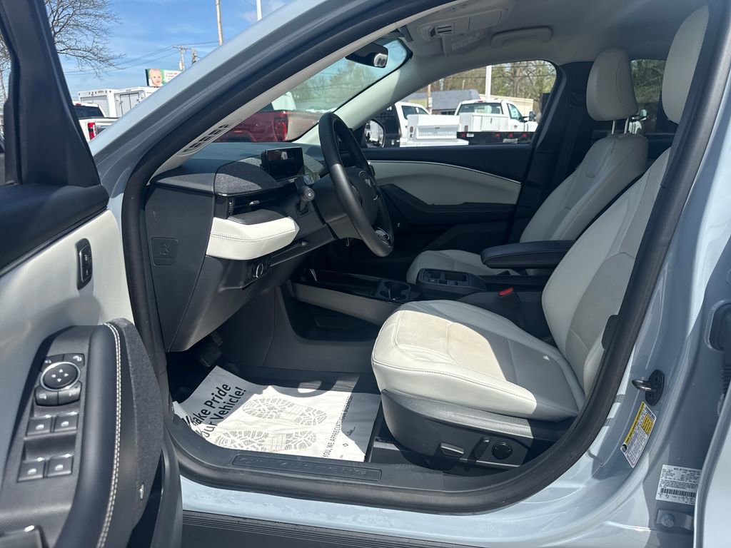 Used 2025 Ford Mustang Mach-E Premium image 23
