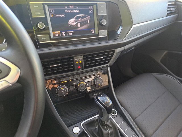 Used 2024 Volkswagen Jetta SE image 13