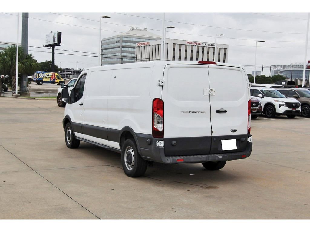 Used 2017 Ford Transit 350 148 Low Roof RWD image 4